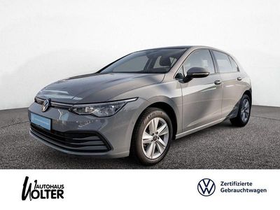 Gebraucht VW Golf VIII Life 116 PS (85 kW) 2022 Mondstein grau Limousine