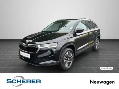 Neu Skoda Karoq 150 PS (110 kW) 2026 Schwarzmagic perleffekt (metallic) SUV