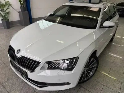 Używany Skoda Superb LAURIN & KLEMENT 190 KM (139 kW) 2017 Biały Kombi