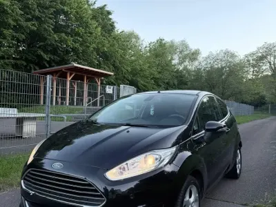 Gebraucht Ford Fiesta 125 PS (91 kW) 2013 Schwarz Kombi