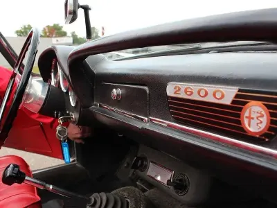Gebraucht Alfa Romeo 2600 145 PS (106 kW) 1963 Weiß Cabrio
