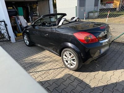 Usata Opel Tigra 125 CV (91 kW) 2004 Cabrio