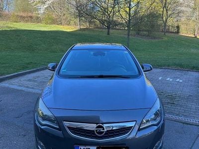 Gebraucht Opel Astra 140 PS (102 kW) 2010 Grau Limousine