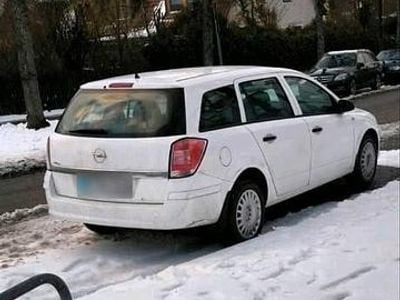 Używany Opel Astra 110 KM (80 kW) 2009 Biały Kombi