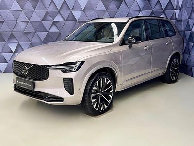 Neu Volvo XC90 Plus 455 PS (334 kW) 2026 Silber SUV