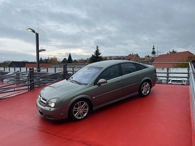 Grün Gebraucht 2005 Opel Vectra Limousine | 1.500 € (Guter Preis)