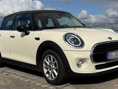 Second-hand Mini Cooper Chili 136 CP (100 kW) 2018 Alb Hatchback