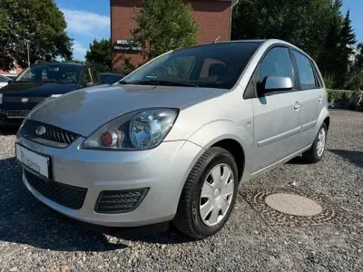 Gebraucht Ford Fiesta Style 69 PS (50 kW) 2008 Silber Kleinwagen