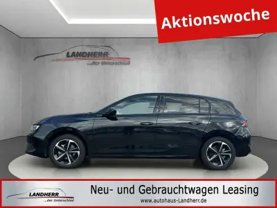 Gebraucht Opel Astra 131 PS (96 kW) 2025 Karbon schwarz (metallic) Limousine