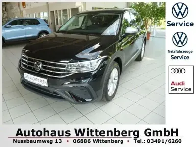 Gebraucht VW Tiguan Allspace Life 150 PS (110 kW) 2022 Schwarz SUV