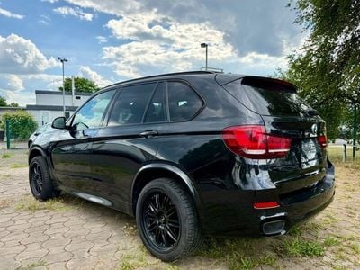 BMW X5 M50