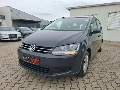 Gebraucht VW Sharan Trendline 140 PS (102 kW) 2014 Grau Van / Kleinbus