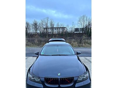 Blau Gebraucht 2006 BMW 325 Limousine | 4.999 € (Etwas zu teuer)