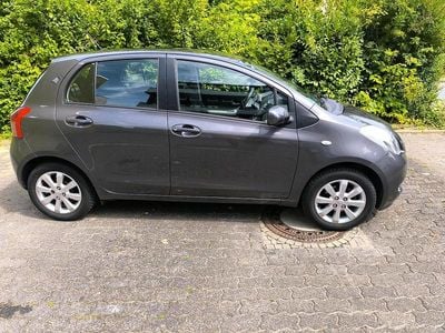 Grau Gebraucht 2008 Toyota Yaris Kleinwagen | 4.600 € (Fairer Preis)