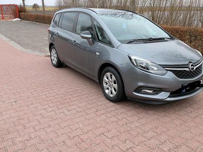 Second-hand Opel Zafira 136 CP (100 kW) 2017 Gri Monovolum