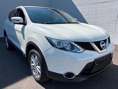 Gebraucht Nissan Qashqai Acenta 116 PS (85 kW) 2017 Weiß SUV