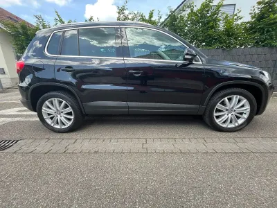 Gebraucht VW Tiguan Team 200 PS (147 kW) 2011 Schwarz SUV
