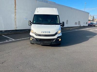 Weiß Gebraucht 2017 Iveco Daily Limousine | 13.500 €