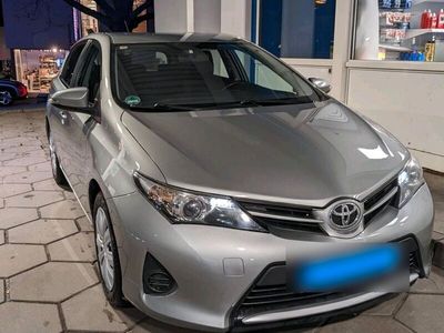 gebraucht Toyota Auris TÜV Neu bis 03.2026 Erste Hand