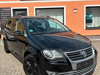 Gebraucht VW Touran 140 PS (102 kW) 2010 Schwarz Van / Kleinbus