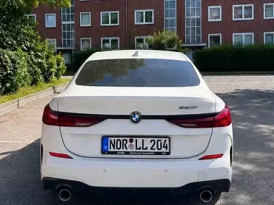 Gebraucht BMW 220 M Sport 178 PS (130 kW) 2021 Weiß Coupé