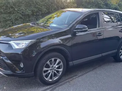 Gebraucht Toyota RAV4 Executive 143 PS (105 kW) 2016 SUV