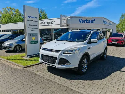 Używany Ford Kuga Titanium 163 KM (119 kW) 2014 Biały SUV