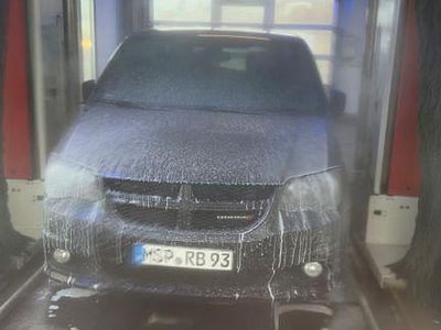 Schwarz Gebraucht 2018 Dodge Grand Caravan Van / Kleinbus | 21.000 € (Teuer)