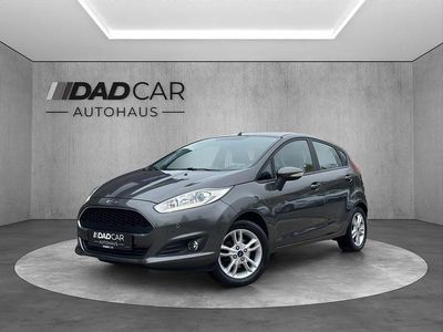 Usata Ford Fiesta Celebration 80 CV (58 kW) 2016 Grigio Utilitaria