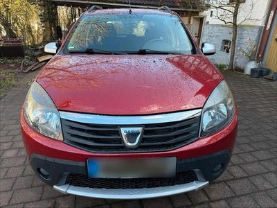 Gebraucht Dacia Sandero Stepway 85 PS (62 kW) 2012 Rot Limousine