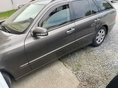 Gebraucht Mercedes E220 Elegance 170 PS (125 kW) 2007 Beige Kombi