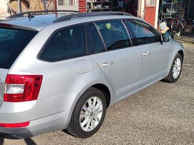 Gebraucht Skoda Octavia Ambition 150 PS (110 kW) 2014 Silber Kleinwagen