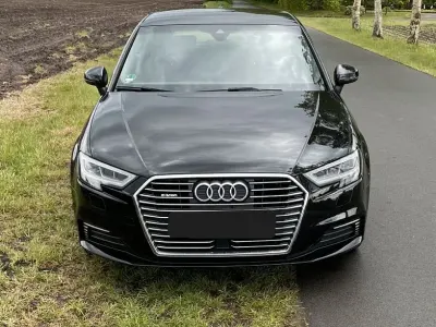 Używany Audi e-tron Sport 150 KM (110 kW) 2020 Czarny SUV