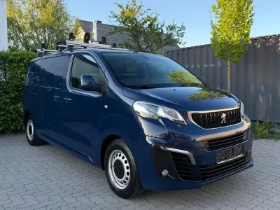 Gebraucht Peugeot Expert Premium 150 PS (110 kW) 2018 Blau Van