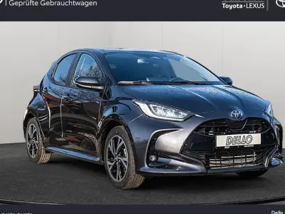 Neu Toyota Yaris Hybrid 116 PS (85 kW) 2026 Grau Limousine
