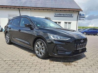 Obsidianschwarz metallic Gebraucht 2024 Ford Focus ST-Line X Kombi | 25.990 € (Etwas zu teuer)
