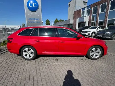 Gebraucht Skoda Superb Business Line 200 PS (147 kW) 2023 Cervena velvet/velvet red Kombi