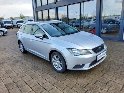 gebraucht Seat Leon ST 2.0 TDI DSG Style / Navi / AHK / 8-fach