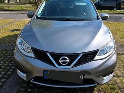 Gebraucht Nissan Pulsar Tekna 116 PS (85 kW) 2015 Silber Kleinwagen