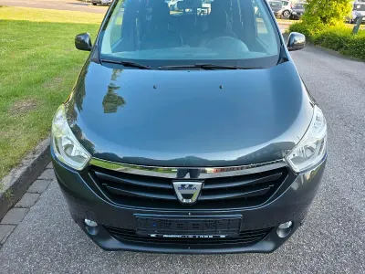 Gebraucht Dacia Lodgy Prestige 116 PS (85 kW) 2015 Grau Van / Kleinbus