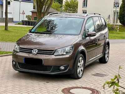 Usata VW Touran Cross 140 CV (102 kW) 2011 Marrone Monovolume