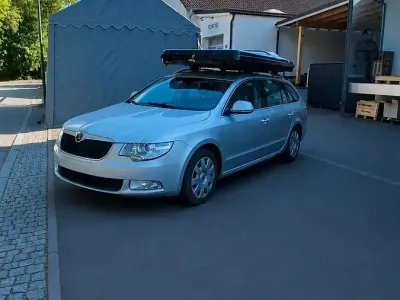 Gebraucht Skoda Superb Comfort 140 PS (102 kW) 2011 Silber Kombi