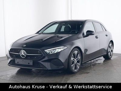 Gebraucht Mercedes A200 Advanced 163 PS (119 kW) 2023 Schwarz Limousine