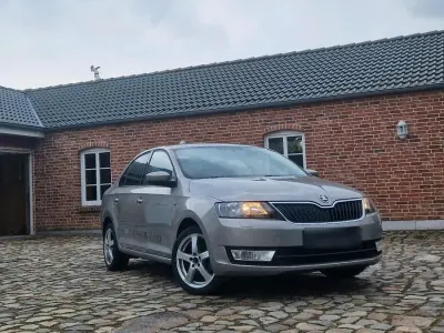 Gebraucht Skoda Rapid 122 PS (89 kW) 2013 Beige Kleinwagen