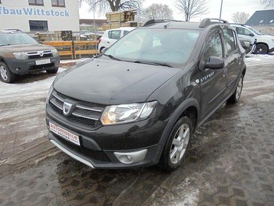 Gebraucht Dacia Sandero Prestige 90 PS (66 kW) 2014 Schwarz Limousine