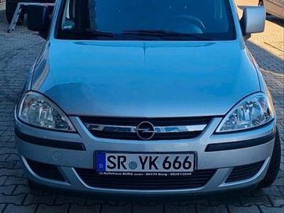 Gebraucht Opel Combo 89 PS (65 kW) 2005 Silber Van / Kleinbus