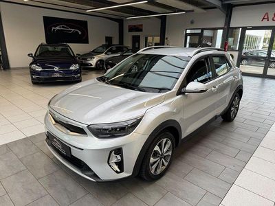 Gebraucht Kia Stonic Vision 140 PS (102 kW) 2022 Silber SUV