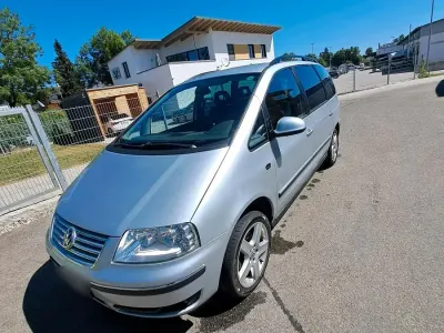 Gebraucht VW Sharan 140 PS (102 kW) 2009 Silber Van / Kleinbus
