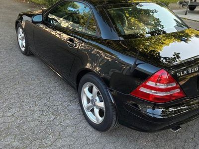 Gebraucht Mercedes SLK320 218 PS (160 kW) 2000 Schwarz Cabrio