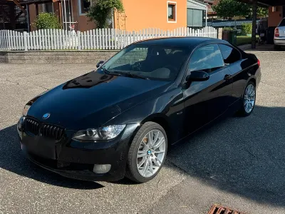 Gebraucht BMW 320 Basis 170 PS (125 kW) 2009 Schwarz Coupé